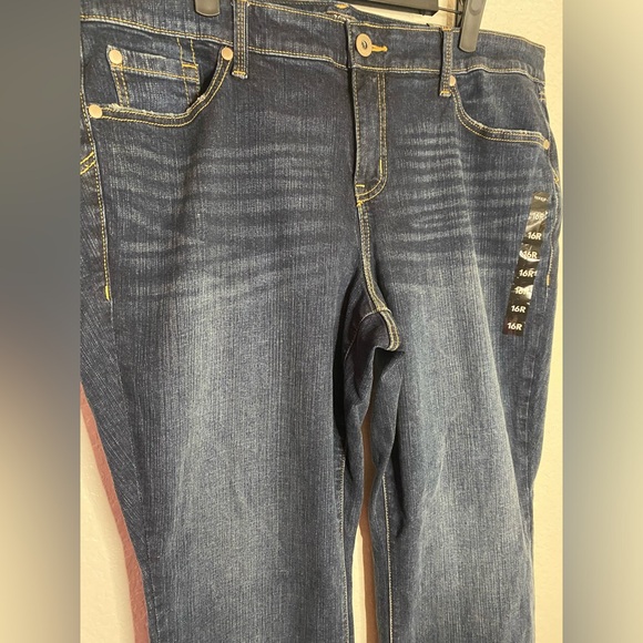 NWT Torrid Boyfriend Straight Vintage Stretch Jeans Size 16 - Picture 4 of 6